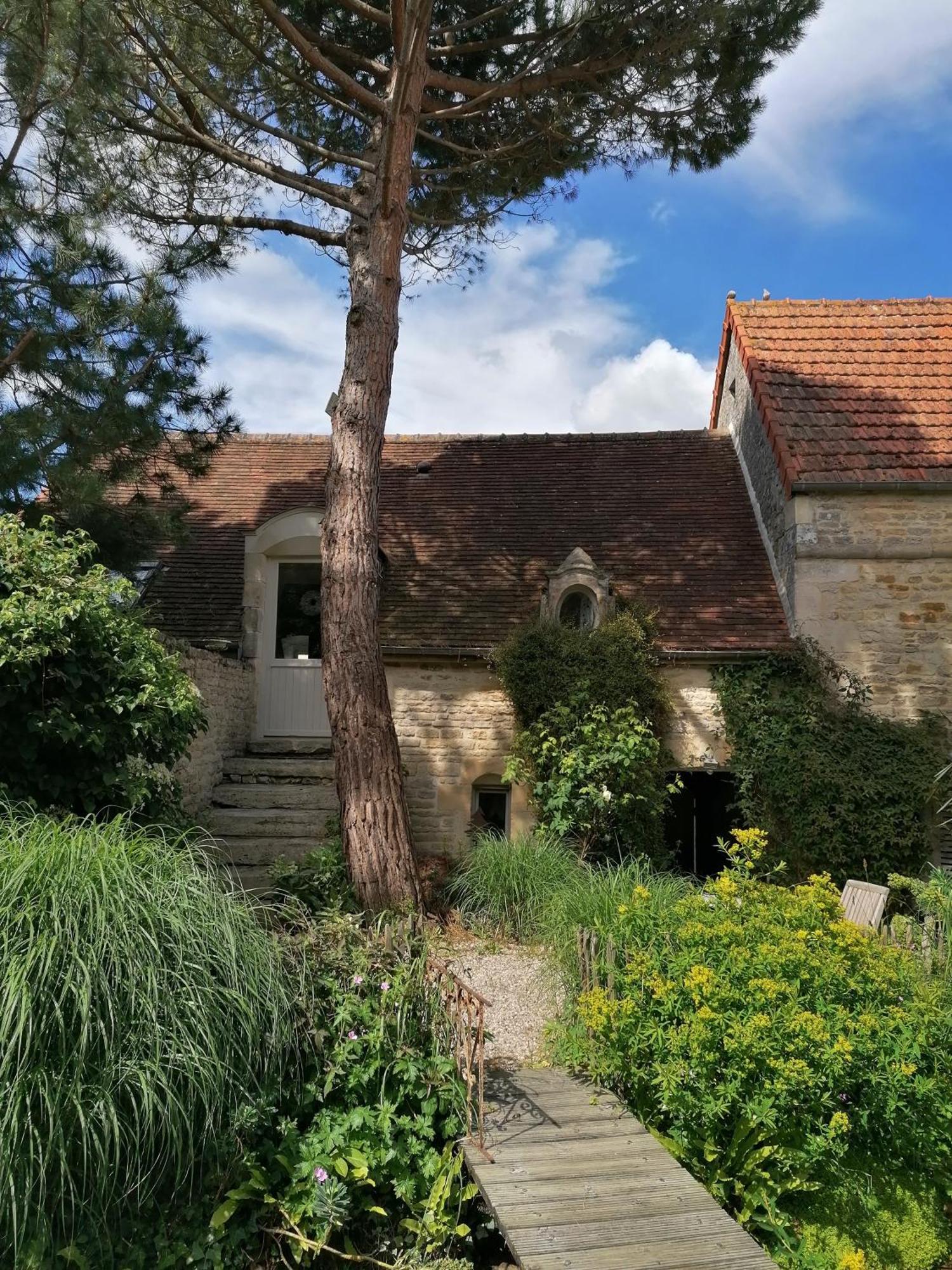 La Malposte Bed & Breakfast Reviers Exterior photo